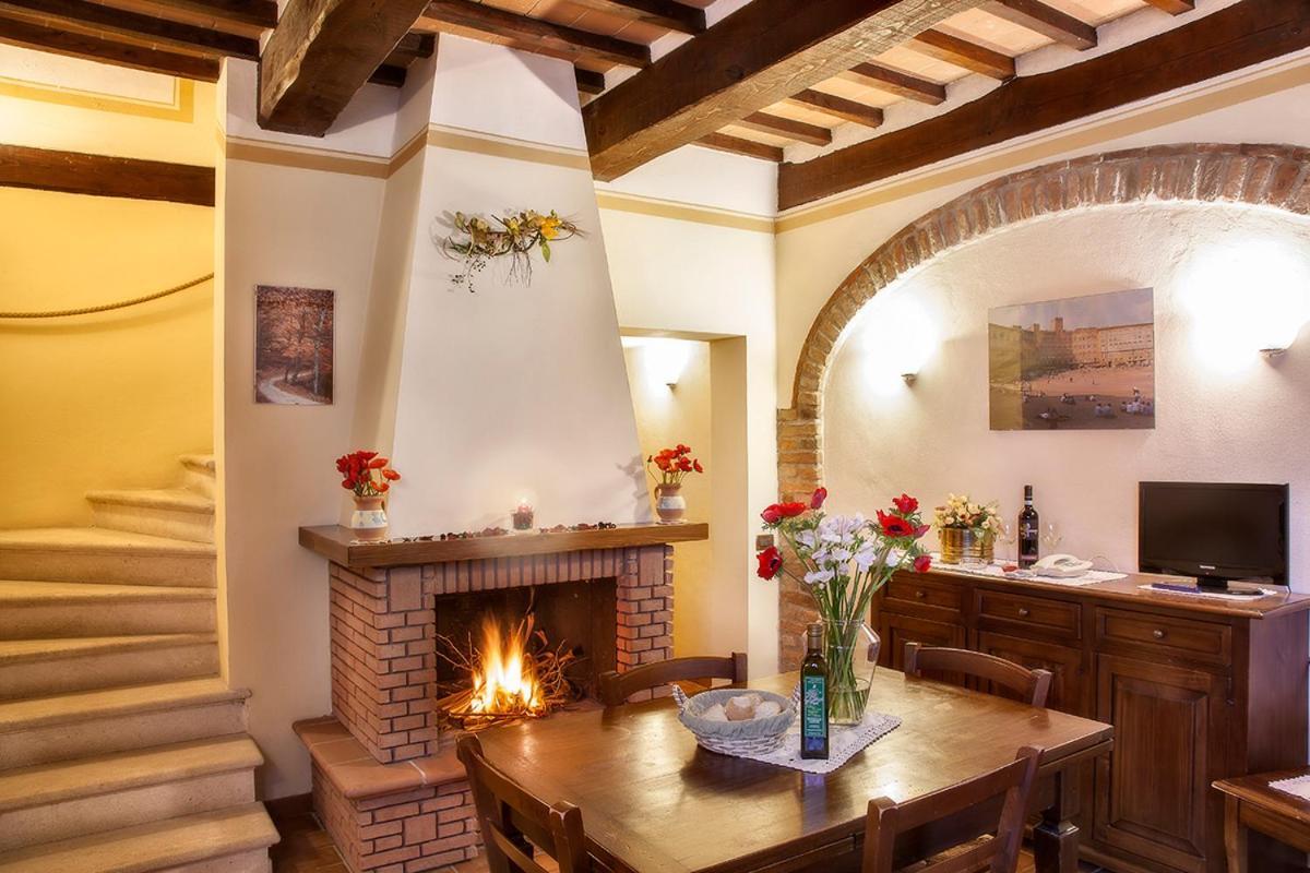 Agriturismo Sanguineto Acquaviva  Exterior photo